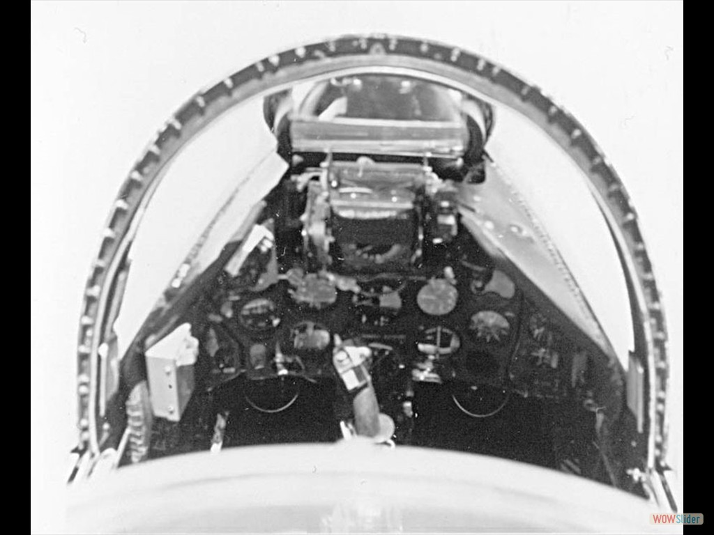 2_066B cockpit